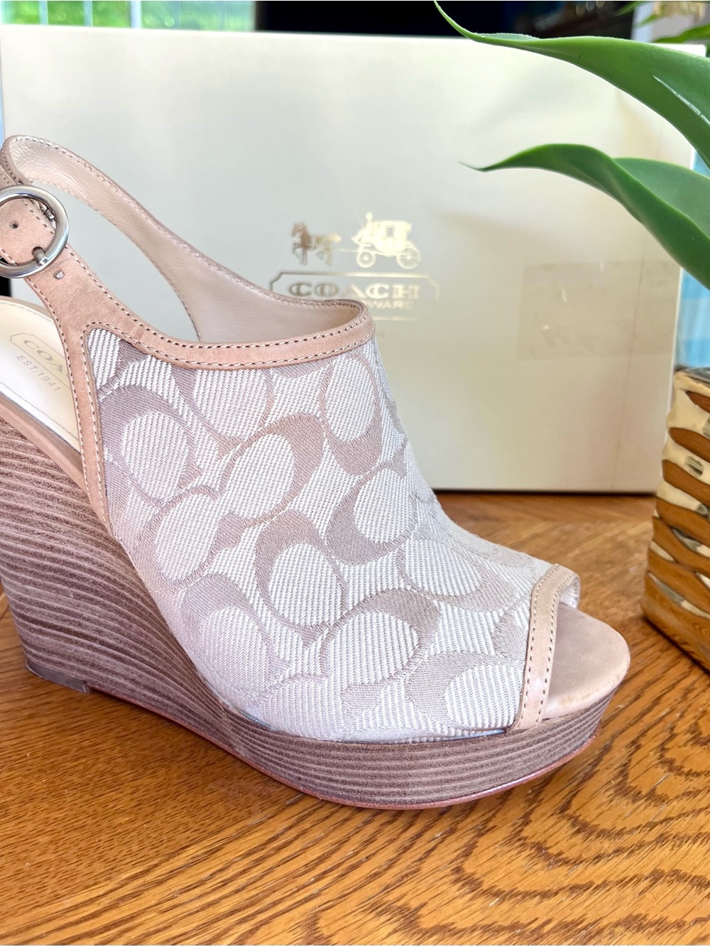 Coach Women’s Light Khaki/Sand Signature Slingback Wedge Sandal Size 9 Width M - Picture 9 of 9